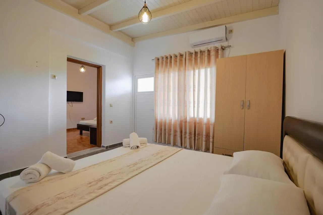 Hotel Eleana & Apartments Саранда