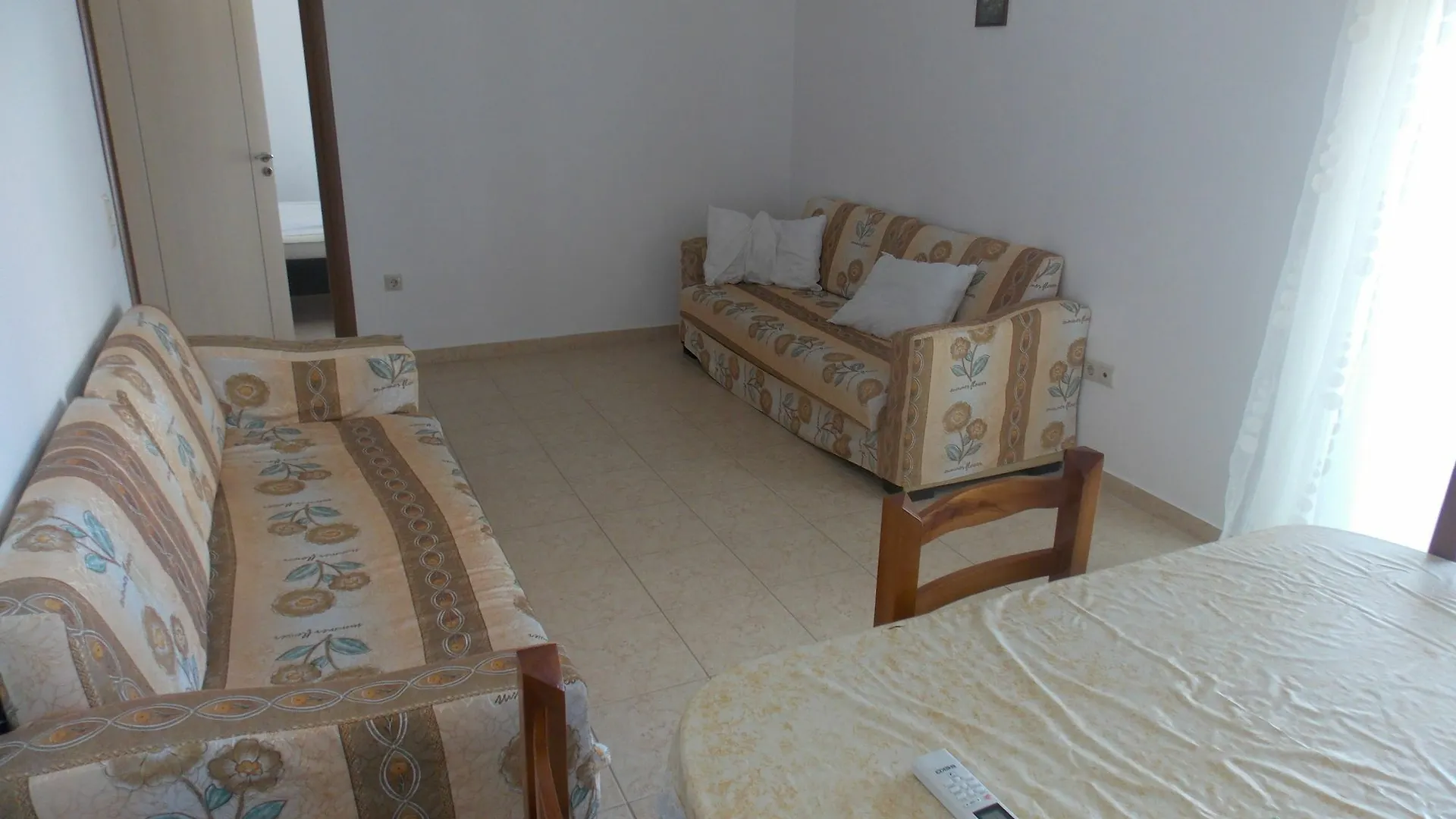 Hotel Eleana & Apartments Саранда Албания