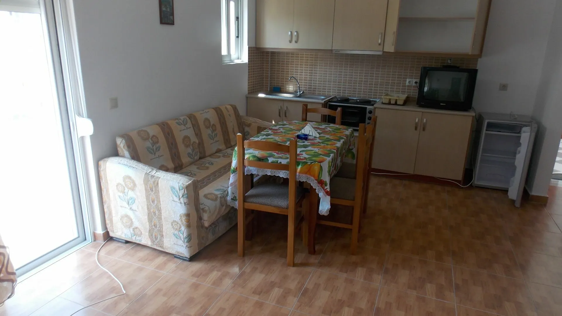 Hotel Eleana & Apartments Саранда Албания