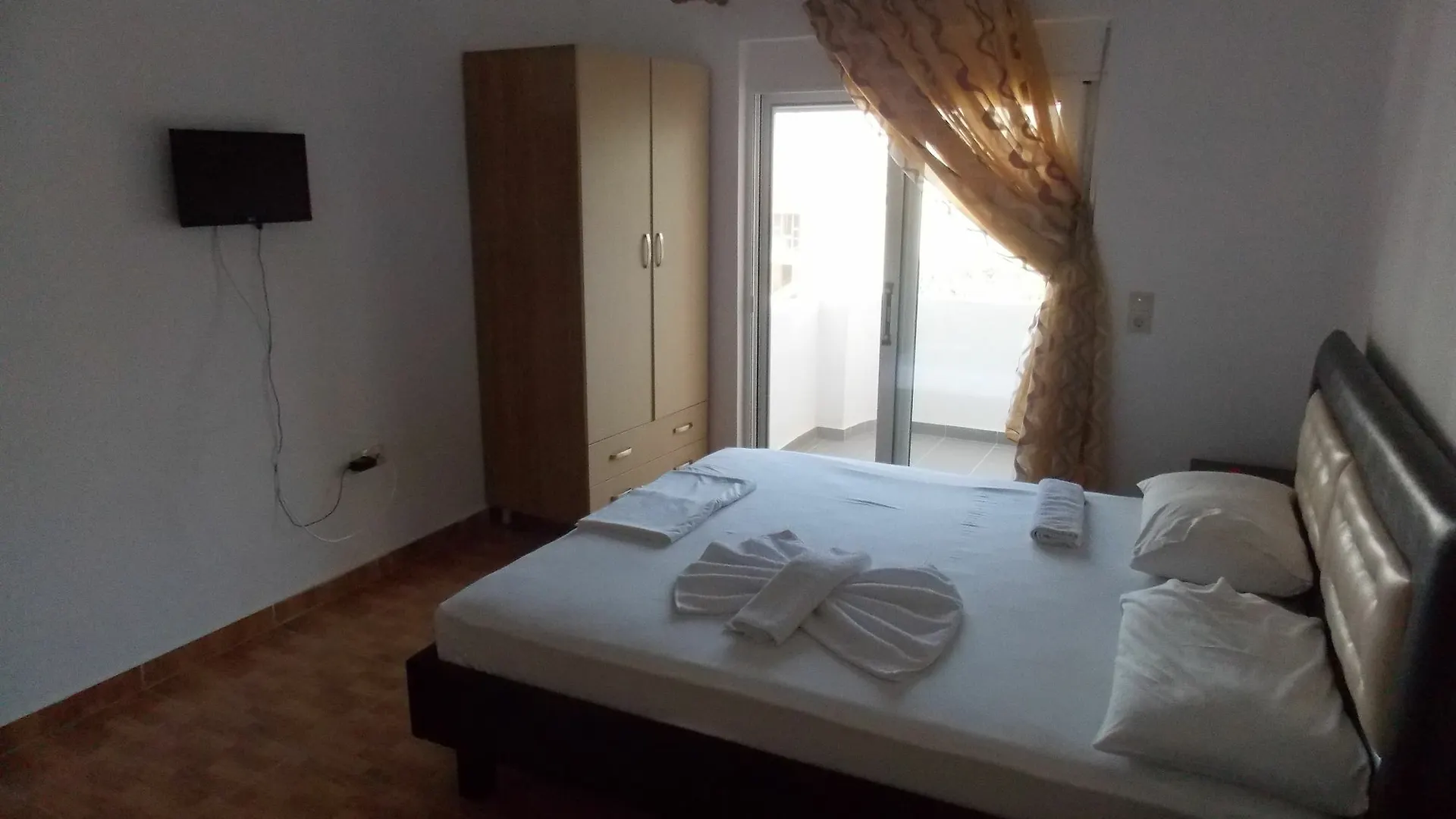 Hotel Eleana & Apartments Саранда Албания