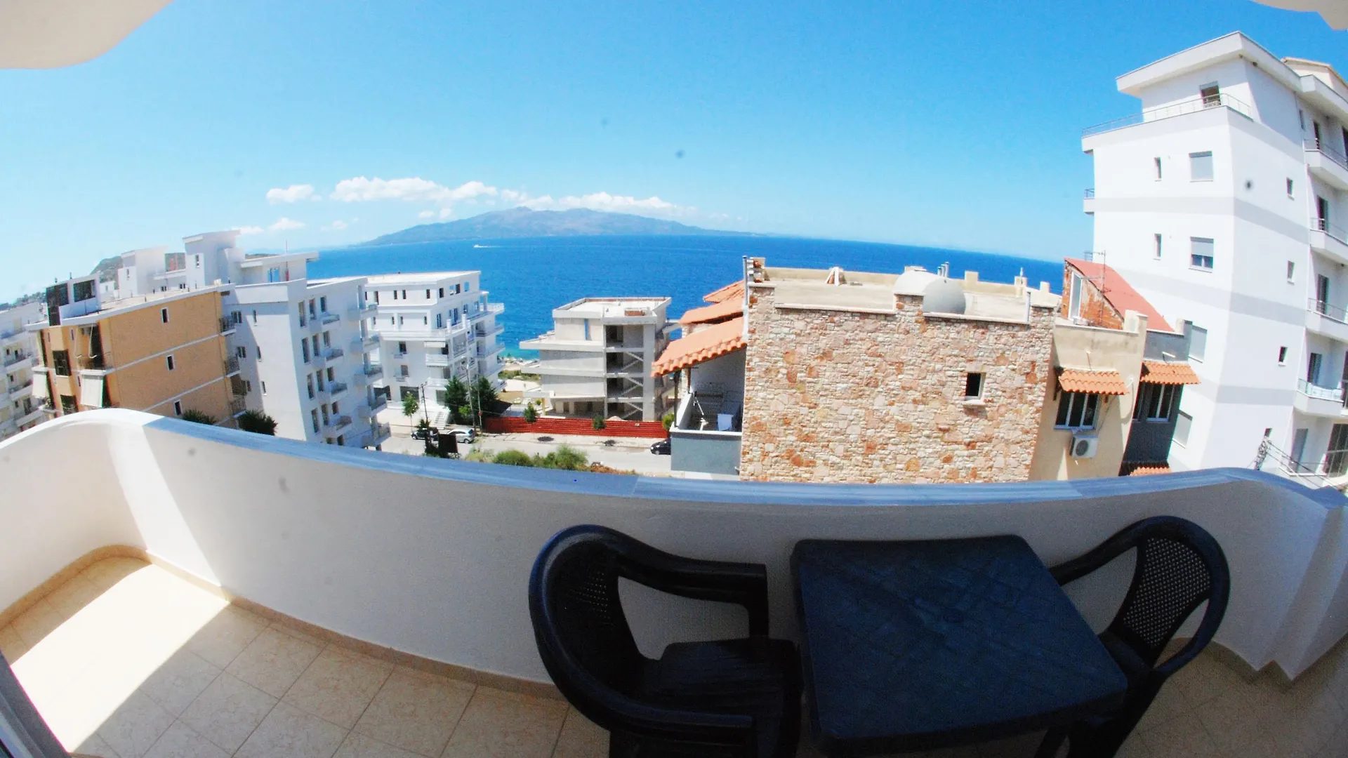 Apartments & Hotel Eleanna Sarandë
