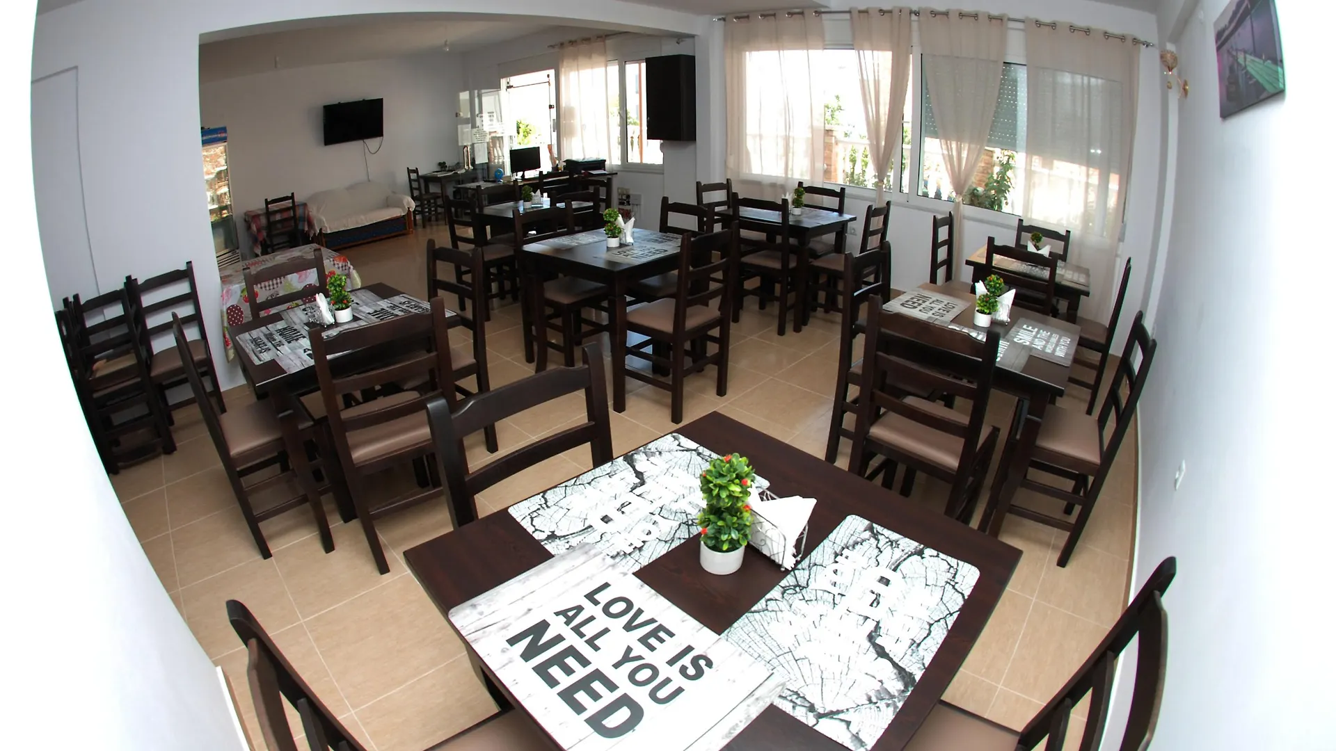 Apartments & Hotel Eleanna Sarande