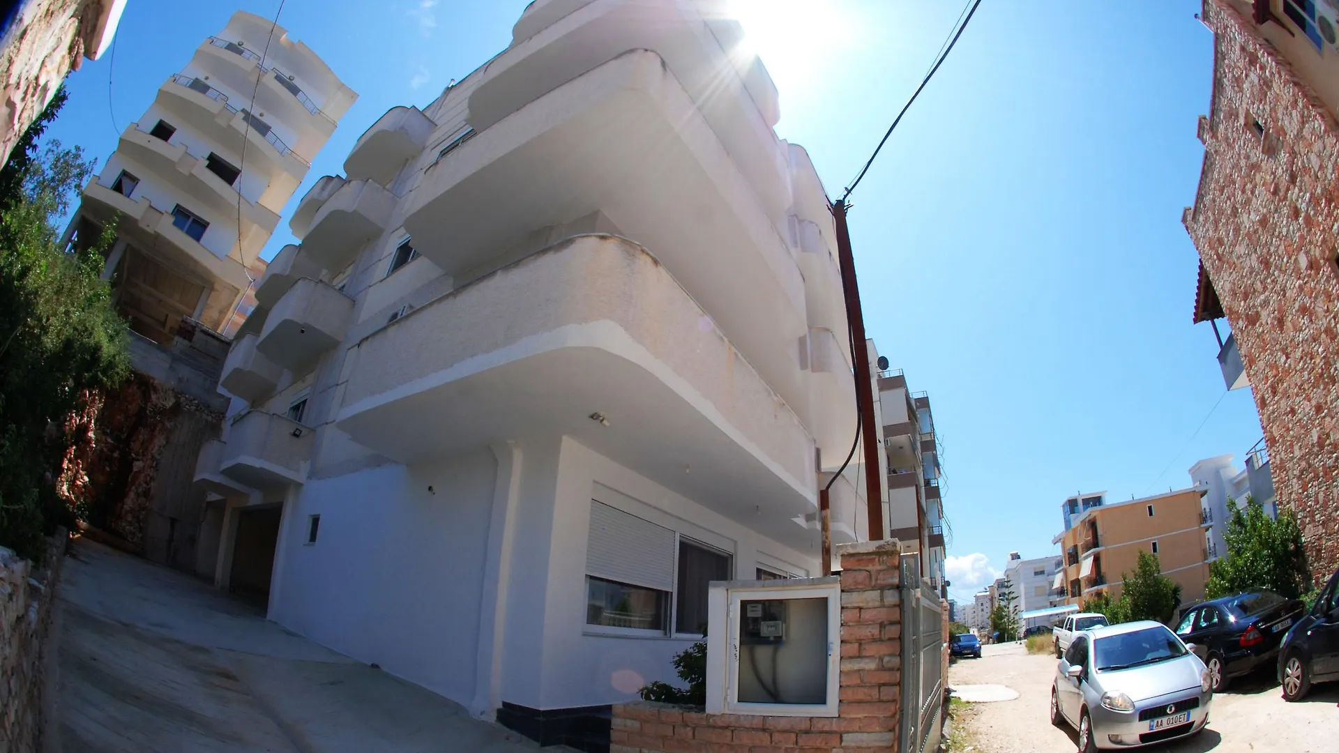 Apartments & Hotel Eleanna Sarandë 0*,