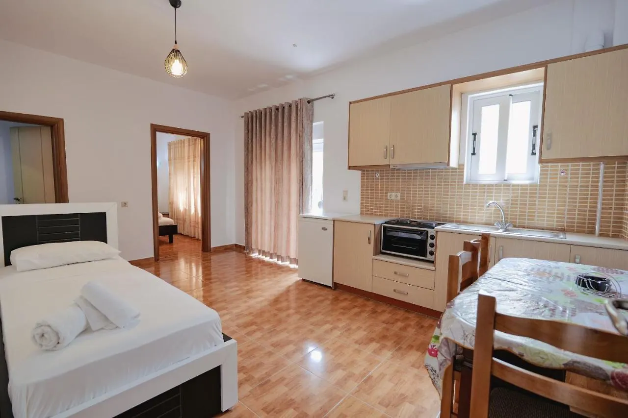 Apartments & Hotel Eleanna Sarandë 0*,  Albania