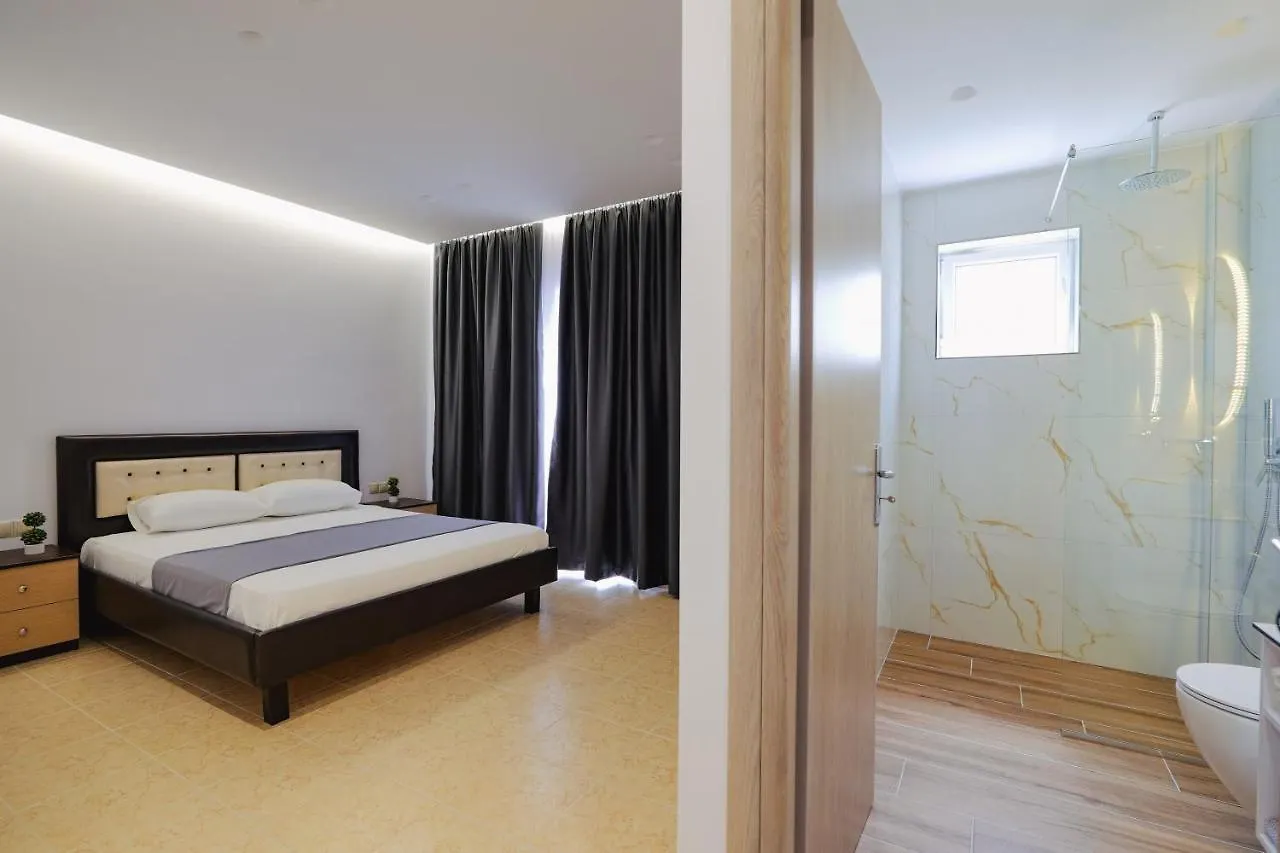 Apartments & Hotel Eleanna Sarandë 0*,