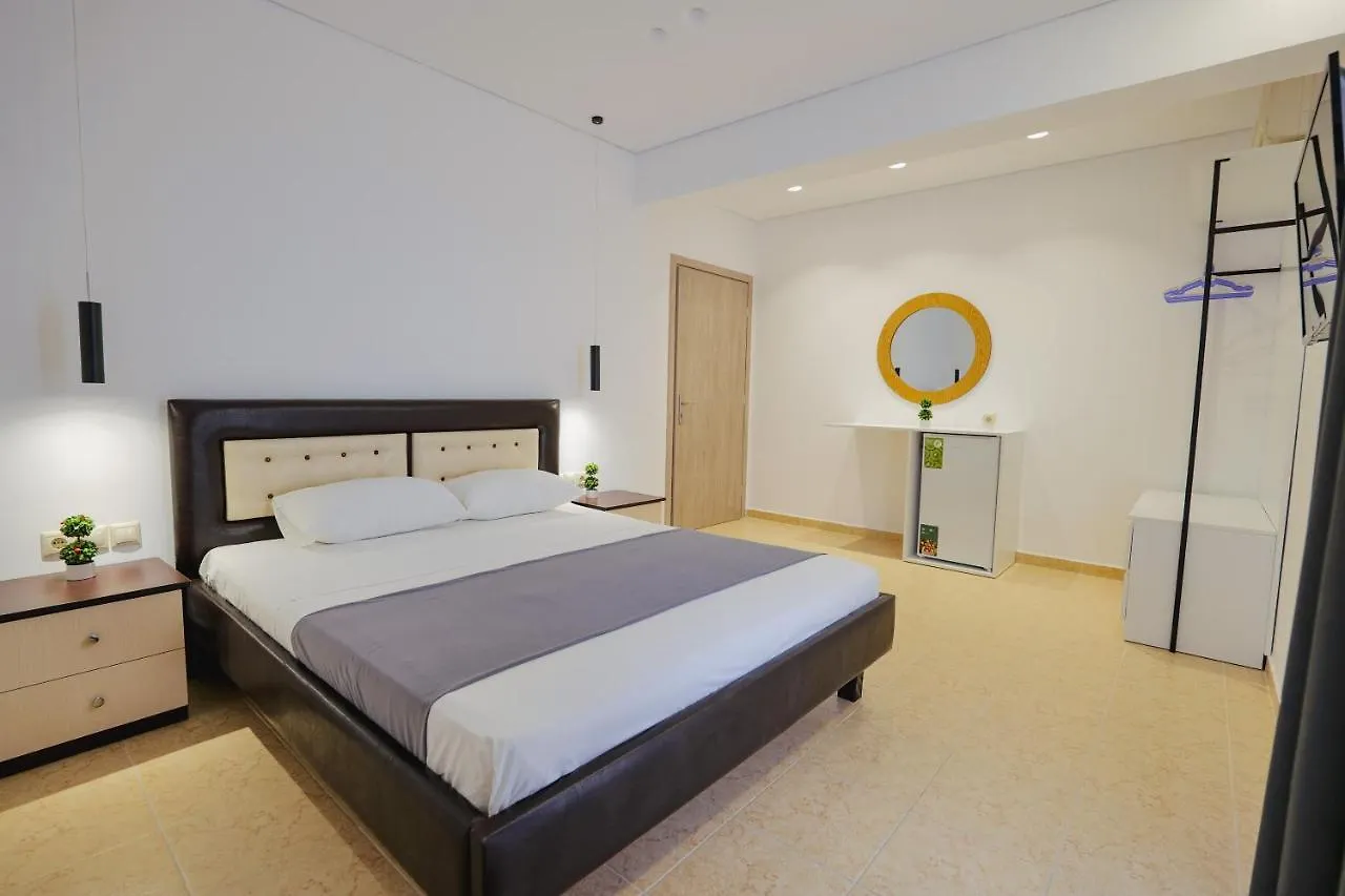 Apartments & Hotel Eleanna Sarandë