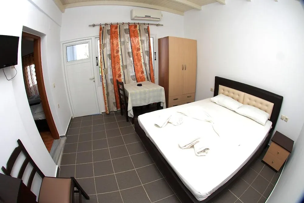 Apartments & Hotel Eleanna Sarandë 0*,  Albania