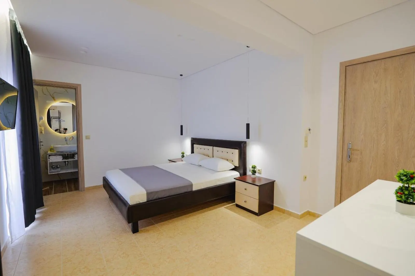 Hotel Eleana & Apartments Saranda Albania